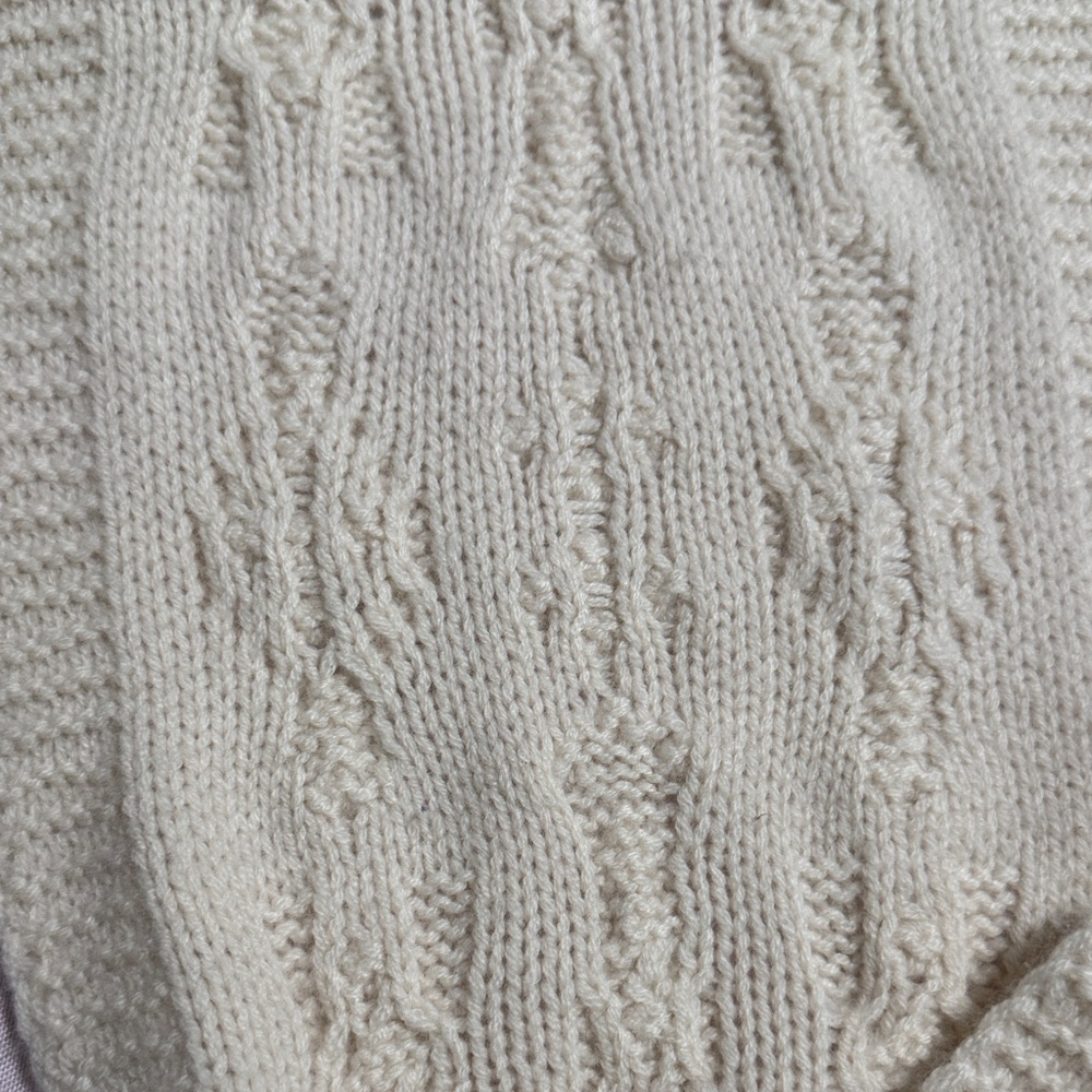 Geneva Cashmere Scarf with Cable Pattern - Picture 7 of 7